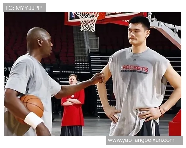 姚明与奥拉朱旺的传奇训练时光揭秘篮球巨星的成长之路
